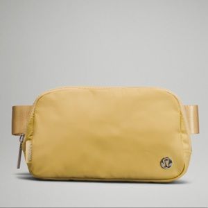 NWT LULULEMON Everywhere Belt Bag Golden Sand NEW